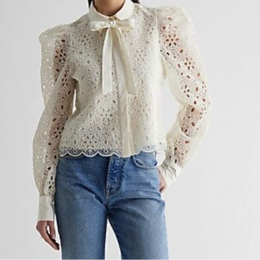 Lace Blouse in Black